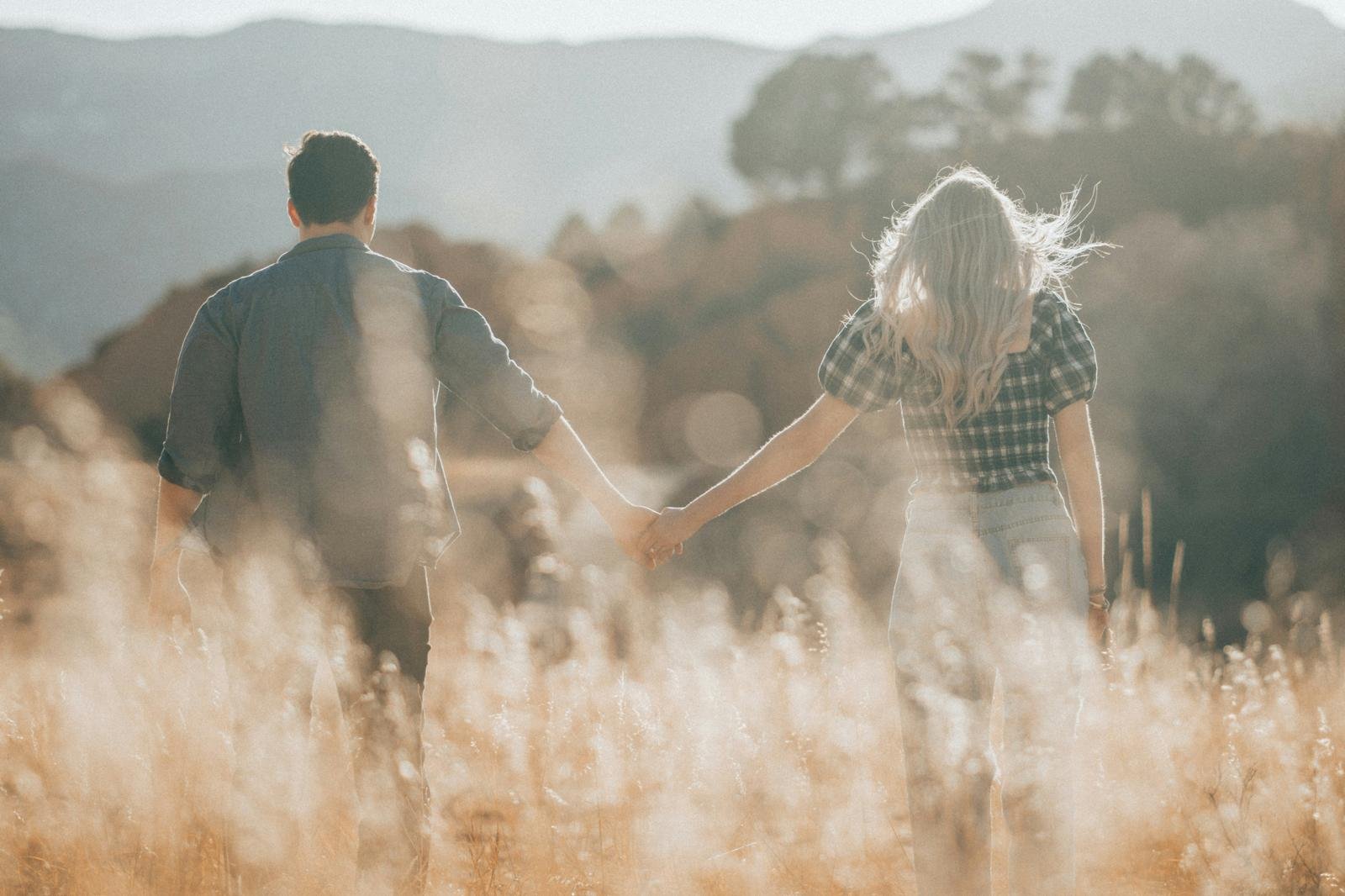 8 Ways to Build Healthy Relationships Without Losing Yourself